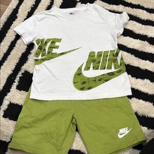 Nike White and Green Kids T-Shirt and Shorts Set